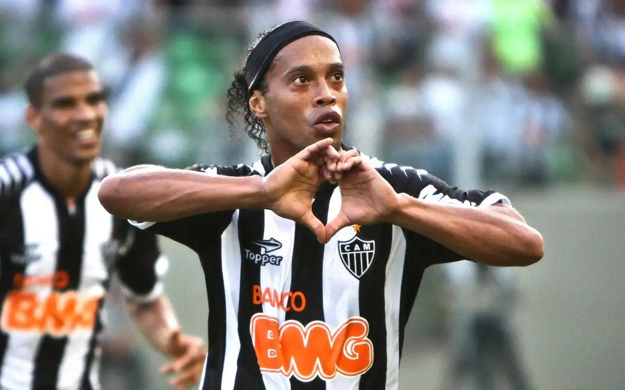 阿森納不敗賽季傳奇球員促槍手續約薩卡10年！.